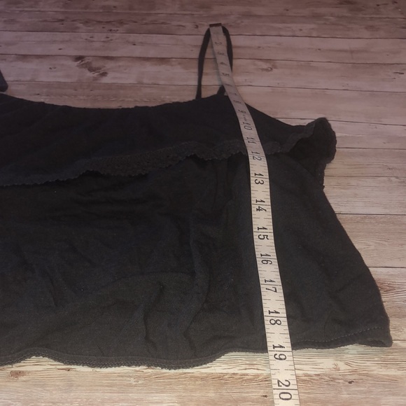 American Eagle, spaghetti strap, bust ruffle, cropped tank top - junior size L - Picture 9 of 9